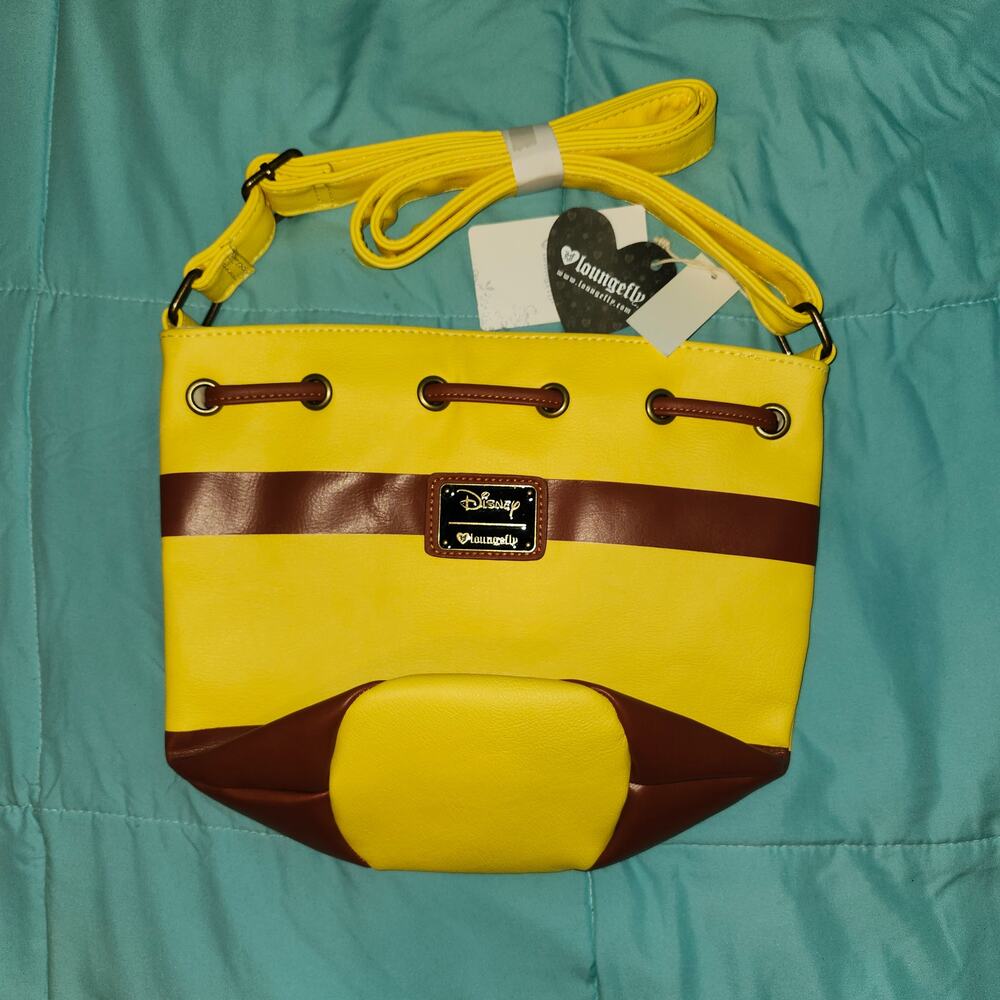 Loungefly OG Heart Logo Winnie the Pooh Bucket Bag NWT Pre‑Funko 2018 - Picture 8 of 10